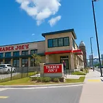 Spring Festival Stay Mid-City W Pool Balcony