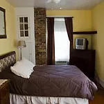 Fairchild House Bed & Breakfast