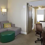 Courtyard By Marriott French Quarter/iberville 3*