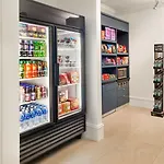 Courtyard By Marriott French Quarter/iberville Hotel 3*