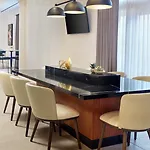 Courtyard By Marriott French Quarter/iberville Hotel 3*