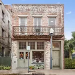 Modern One Bedroom With Balcony