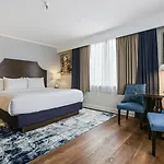 St Charles Inn, Superior Hotel New Orleans