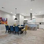 Newly Renovated 3 Story W Pool, Garage & Balconies New Orleans