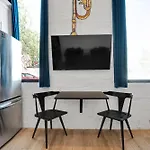 Modern Loft Near French Quarter W Free Parking
