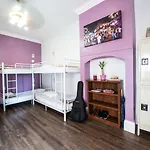 Hostel Auberge Nola * New Orleans