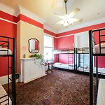Hostel Auberge Nola