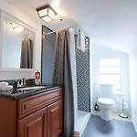 Hostel Auberge Nola *