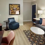 Hotel Courtyard By Marriott French Quarter/iberville 3*