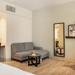 St Charles Coach House, An Ascend Collection