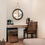 St Charles Coach House, An Ascend Collection 5*