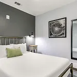 The Irish House Hotel