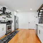 Modern 3Br Home W Parking Near Superdome