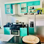 Charming Creole Cottage Near French Quarter