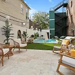 The Gisele - Charming 4Br 4Ba For 8 - Pool & Streetcar Stop