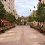 Hotel Caesars New Orleans, A Caesars Destination