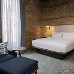 Courtyard By Marriott New Orleans Warehouse Arts District