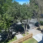 Prytania Pearl - 3 Bedroom 2 Bathroom Home