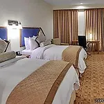Wyndham Garden Baronne Plaza Hotel New Orleans