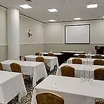 Hotel Wyndham Garden Baronne Plaza