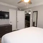 Elegant 2br On Frenchmen St W Pool & Hot Tub 4*