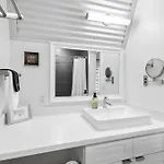 The Moon Quonset Hut Vacation Heated & Chilled Pool