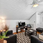 Moon 101 - Full Moon - 2br 2 5 Bath + Living * New Orleans