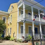 Creole Gardens And Inn New Orleans