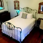 Inn Creole Gardens And