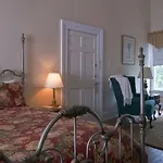 Avenue Inn Bed And Breakfast