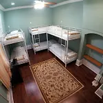 Hostel Auberge Nola