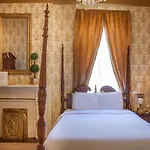 Cornstalk Hotel