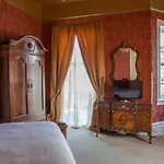 Cornstalk Hotel