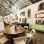 Inn Creole Gardens And