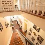 Hostel Auberge Nola *