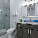 Apartment 4br With Luxury Amenities