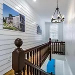 4br With Luxury Amenities New Orleans