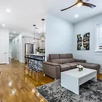 4br With Luxury Amenities Apartment