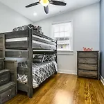 4br With Luxury Amenities Apartment New Orleans