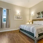 Stunning Penthouse In The Heart Of The City