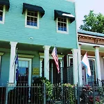 Hostel Auberge Nola