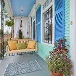 Modern Victorian House With Relaxing Courtyard - Near Fq