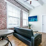 Stunning - Heart Of Nola - Walk Everywhere Apartment