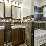 Spacious 3br Luxury Penthouse With Balcony