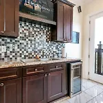 Spacious 3br Luxury Penthouse With Balcony Apartment *