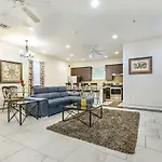 Inviting 3Br Condo Steps From St Charles Ave