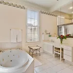 Maison Perrier Bed & Breakfast 4*