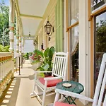 Bed & Breakfast Maison Perrier New Orleans