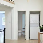 Sonder At Par L\'Eau