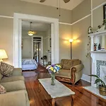 Walk To River, Tram & Zoo: Classic Nola Home!